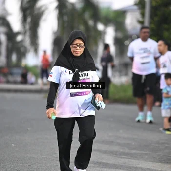 Runner Photo 7687339