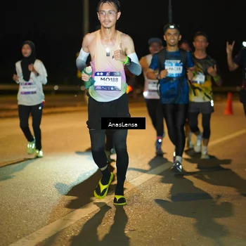 Runner Photo 7687341