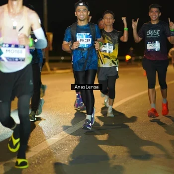 Runner Photo 7687343