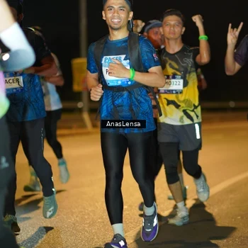 Runner Photo 7687351