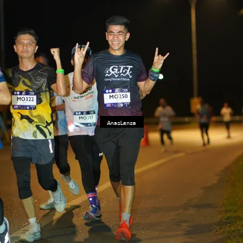 Runner Photo 7687355