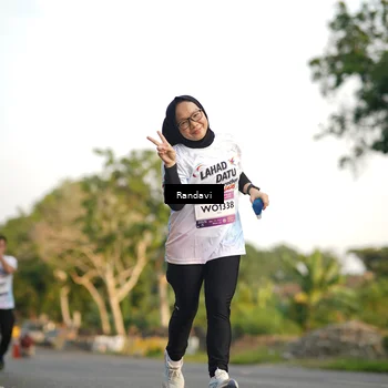 Runner Photo 7687364