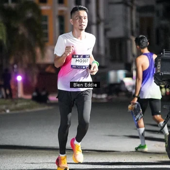 Runner Photo 7687365