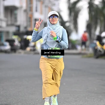 Runner Photo 7687368