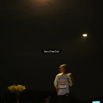 Runner Photo 7687387