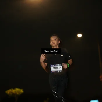 Runner Photo 7687400