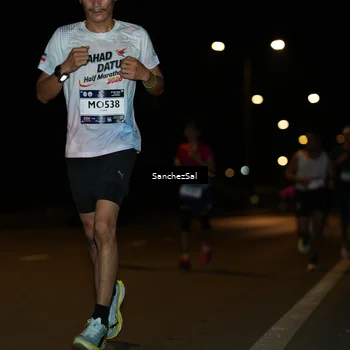 Runner Photo 7687402