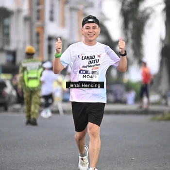 Runner Photo 7687408