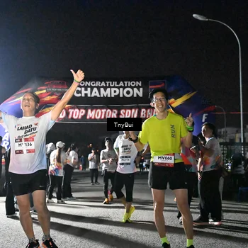 Runner Photo 7687413