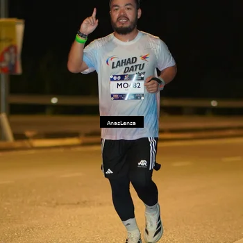 Runner Photo 7687414