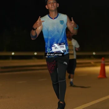 Runner Photo 7687416
