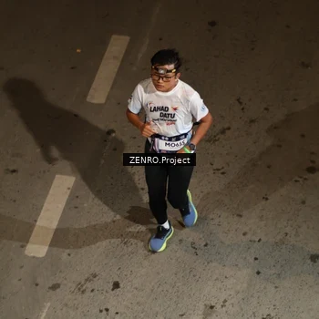 Runner Photo 7687417