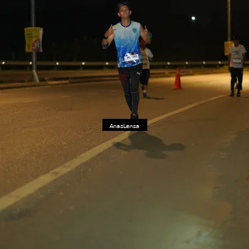 Runner Photo 7687423