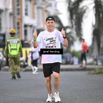 Runner Photo 7687432