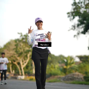 Runner Photo 7687444