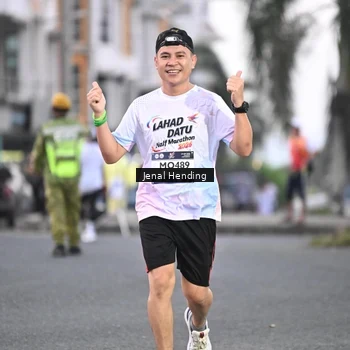 Runner Photo 7687449