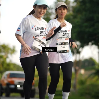 Runner Photo 7687451