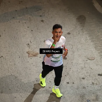 Runner Photo 7687468