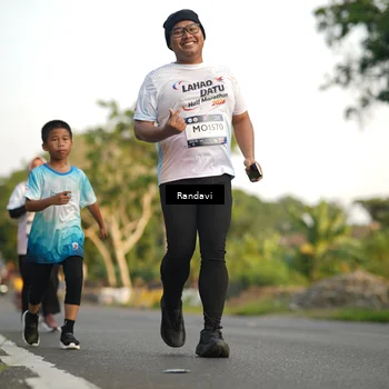Runner Photo 7687472
