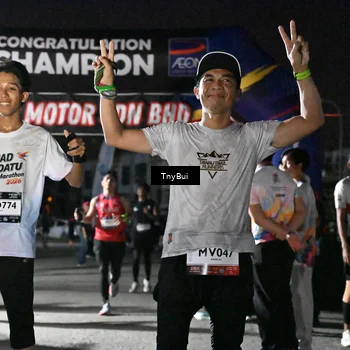 Runner Photo 7687477
