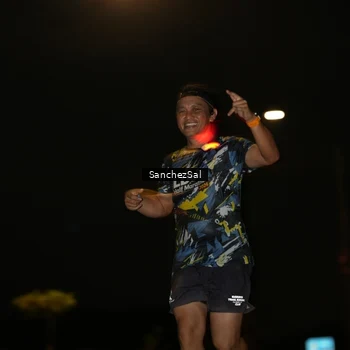 Runner Photo 7687501