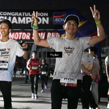 Runner Photo 7687505