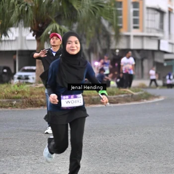 Runner Photo 7687513