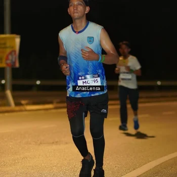 Runner Photo 7687528