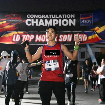 Runner Photo 7687535