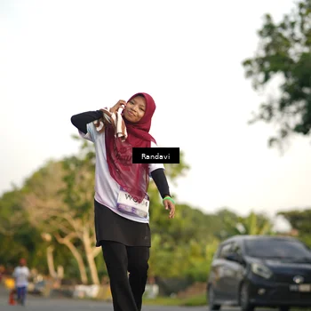 Runner Photo 7687546