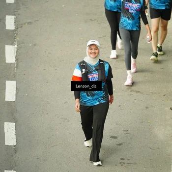 Runner Photo 7687553