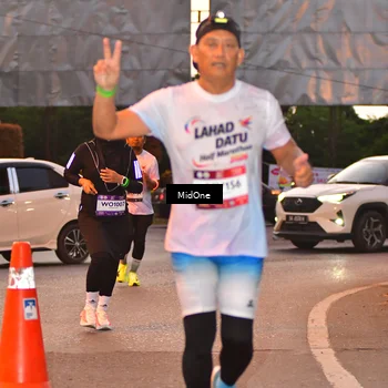 Runner Photo 7687556