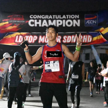 Runner Photo 7687560