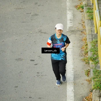 Runner Photo 7687566