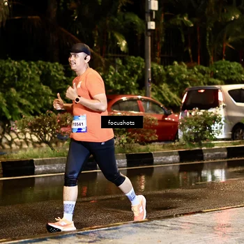 Runner Photo 7687571