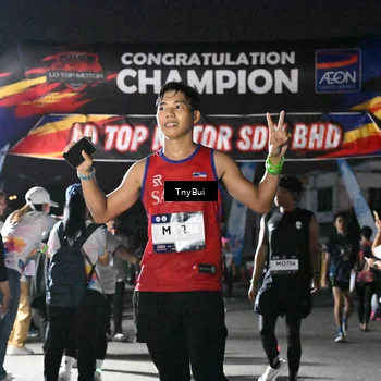 Runner Photo 7687574
