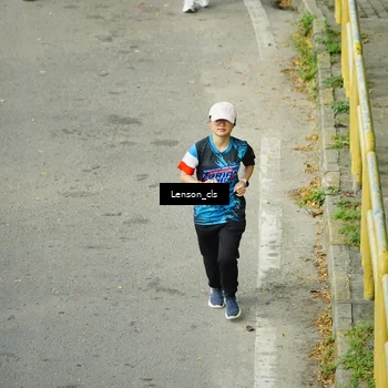 Runner Photo 7687575