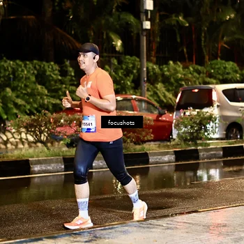 Runner Photo 7687580