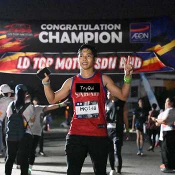 Runner Photo 7687586