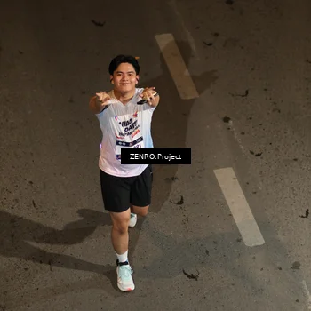 Runner Photo 7687595