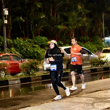 Runner Photo 7687596