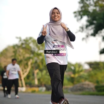 Runner Photo 7687597