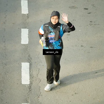 Runner Photo 7687612