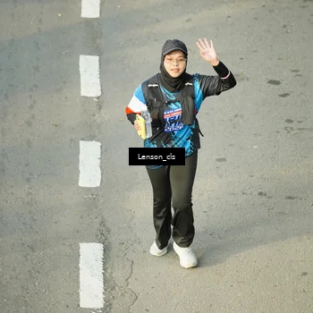 Runner Photo 7687616