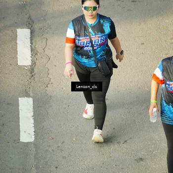 Runner Photo 7687638