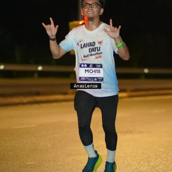 Runner Photo 7687650