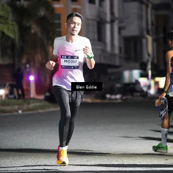 Runner Photo 7687668