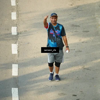 Runner Photo 7687688