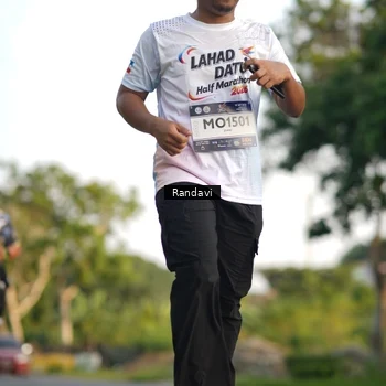 Runner Photo 7687700