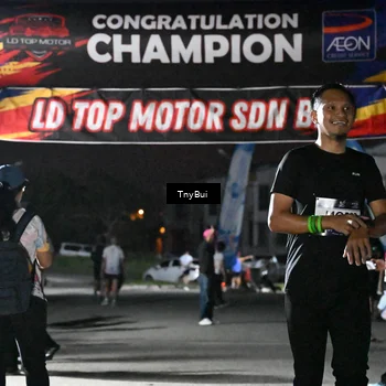 Runner Photo 7687723